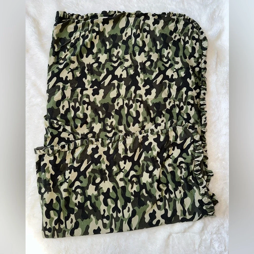 PP Ruffles Towel
